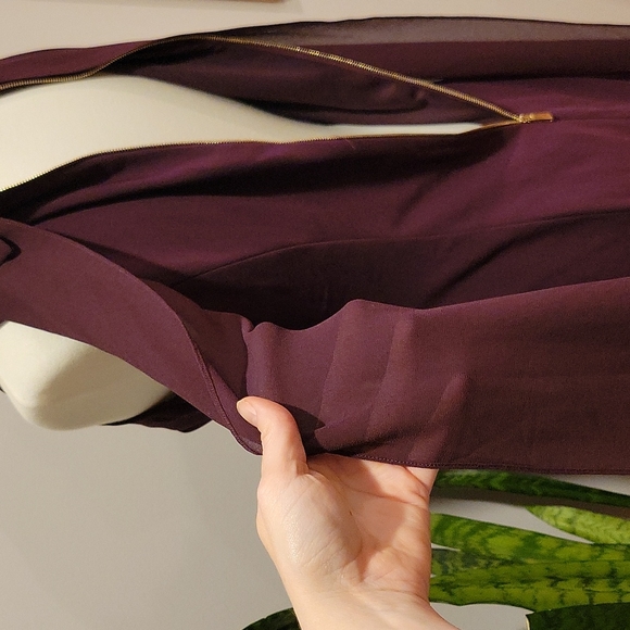 NWT Vince Camuto Sleeveless Overlay Sheath - Picture 6 of 6